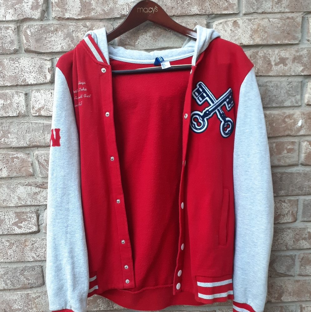 Divided jacket